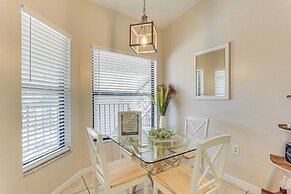 7 Mi to Beach: Condo w/ Pool Access in Bradenton!