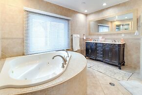 5 Mi to U of M: Spacious Retreat w/ Patio & Yard