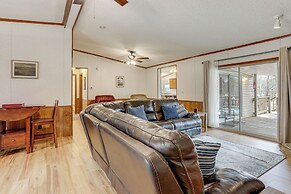 < 1 Mi to Greers Ferry Lake: Dog-friendly Home!