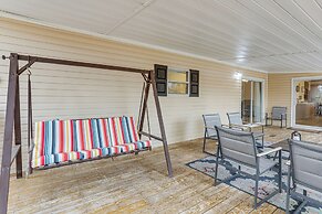 < 1 Mi to Greers Ferry Lake: Dog-friendly Home!