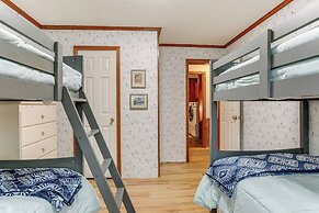 < 1 Mi to Greers Ferry Lake: Dog-friendly Home!