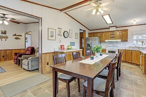 < 1 Mi to Greers Ferry Lake: Dog-friendly Home!