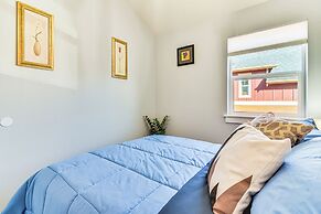 8 Mi to Dtwn Pdx: Unique Pet-friendly Home!