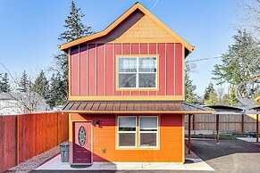 8 Mi to Dtwn Pdx: Unique Pet-friendly Home!