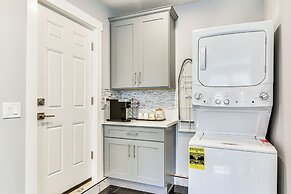 8 Mi to Dtwn Pdx: Unique Pet-friendly Home!