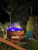 In The Woods Lodge With hot tub Inside Puszcza Knyszyśnka - Two-bedroo