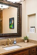 Luxury Villa w Pool Garden Outdoor Lounge