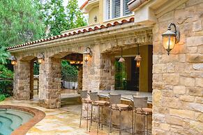 Luxury Villa w Pool Garden Outdoor Lounge