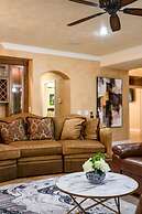 Luxury Villa w Pool Garden Outdoor Lounge