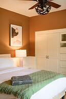 Luxury Villa w Pool Garden Outdoor Lounge