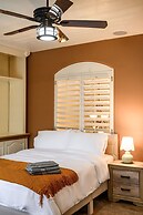 Luxury Villa w Pool Garden Outdoor Lounge