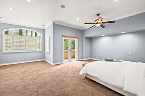 Luxury Villa w Pool Garden Outdoor Lounge