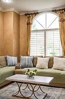 Luxury Villa w Pool Garden Outdoor Lounge