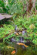 Luxury Villa w Pool Garden Outdoor Lounge