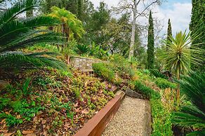 Luxury Villa w Pool Garden Outdoor Lounge