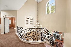 Luxury Villa w Pool Garden Outdoor Lounge