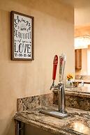 Luxury Villa w Pool Garden Outdoor Lounge