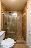 Luxury Villa w Pool Garden Outdoor Lounge