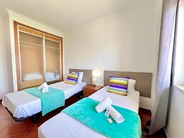 Albufeira Modern 6 With Pool by Homing