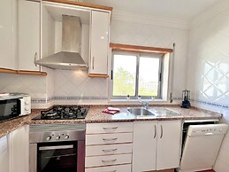 Albufeira Modern 6 With Pool by Homing