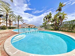 Albufeira Modern 6 With Pool by Homing