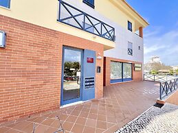 Albufeira Modern 6 With Pool by Homing