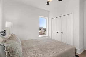 Surf And Sound 6 Bedroom Home