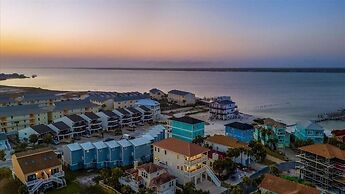 Surf And Sound 6 Bedroom Home