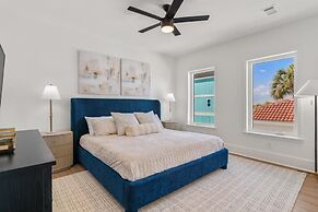 Surf And Sound 6 Bedroom Home