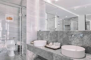 Dali Mermaid Sea View Resort Hotel