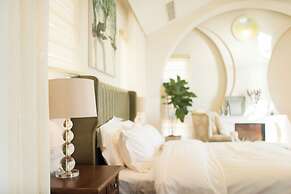 Dali Mermaid Sea View Resort Hotel