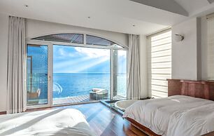 Dali Mermaid Sea View Resort Hotel