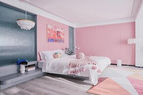 Dali Mermaid Sea View Resort Hotel