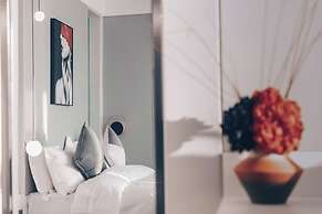 Dali Mermaid Sea View Resort Hotel