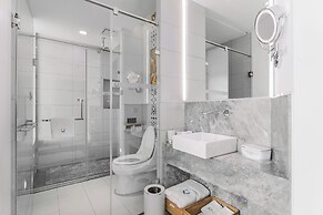 Dali Mermaid Sea View Resort Hotel