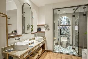 Dali Mermaid Sea View Resort Hotel