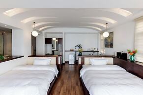 Dali Mermaid Sea View Resort Hotel