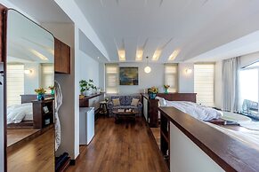 Dali Mermaid Sea View Resort Hotel