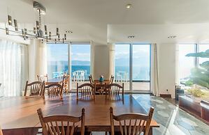 Dali Mermaid Sea View Resort Hotel