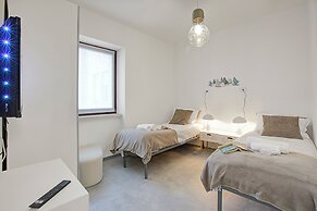 Quiet Oasis In Riva Heart