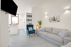Quiet Oasis In Riva Heart