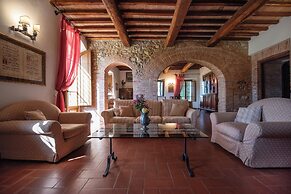 Green Hill Apt In Tuscan Countryside