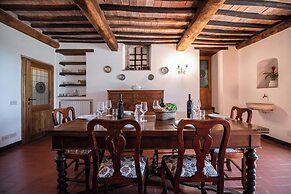 Green Hill Apt In Tuscan Countryside