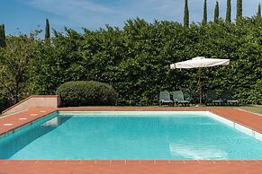 Green Hill Apt In Tuscan Countryside