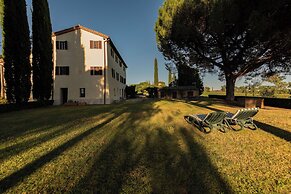Green Hill Apt In Tuscan Countryside