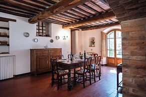 Green Hill Apt In Tuscan Countryside