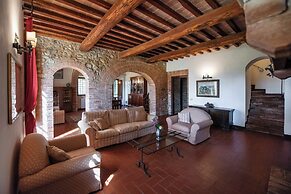 Green Hill Apt In Tuscan Countryside