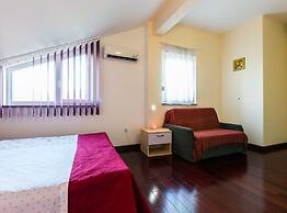 Elegant and Lavish Leisure Apartments Zadar With Outdoor Pool