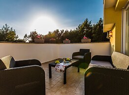 Elegant and Lavish Leisure Apartments Zadar With Outdoor Pool