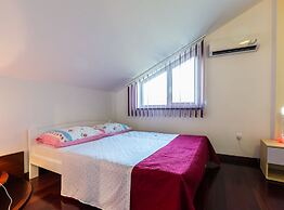 Elegant and Lavish Leisure Apartments Zadar With Outdoor Pool